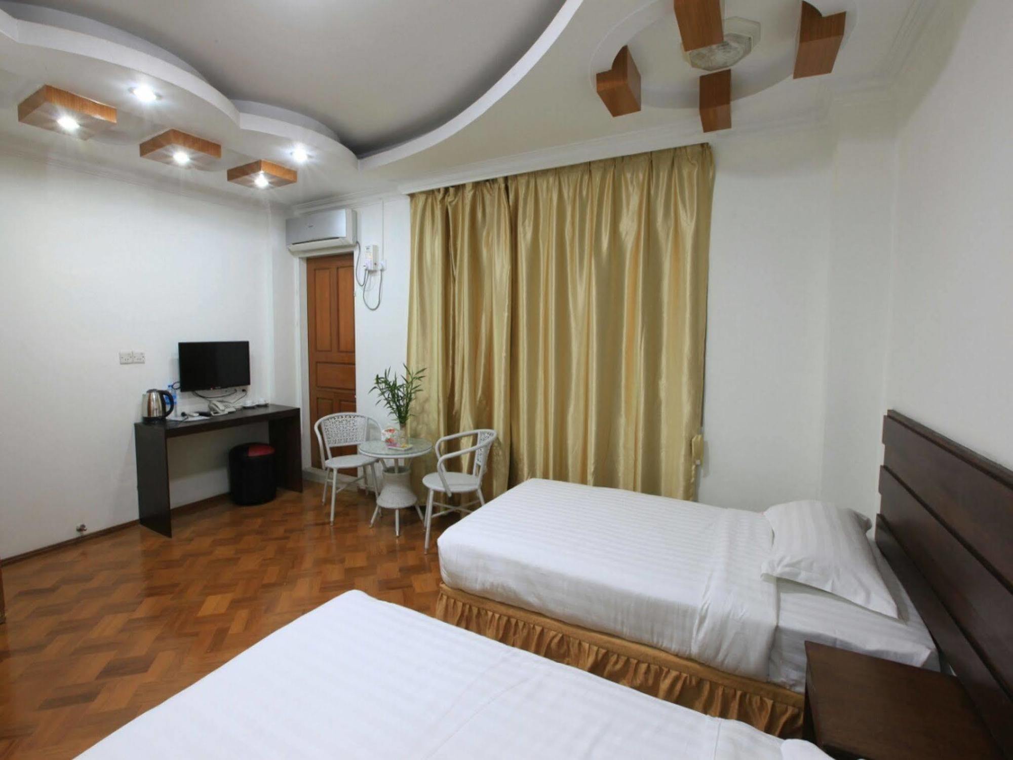 Yangon Regency Hotel Exterior foto